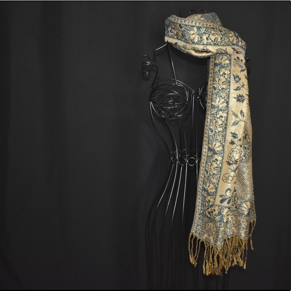 Scarf - Picture 3 of 3